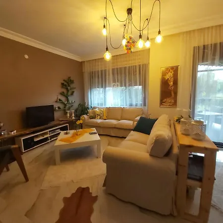 Havuzlu Bahceli Muestakil Apartamento Side